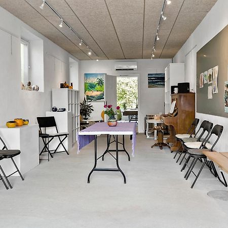 Bed and Breakfast Logi I Hus Med Kunst Og Have Vestervig Exterior foto