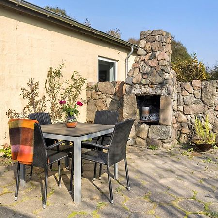 Bed and Breakfast Logi I Hus Med Kunst Og Have Vestervig Exterior foto
